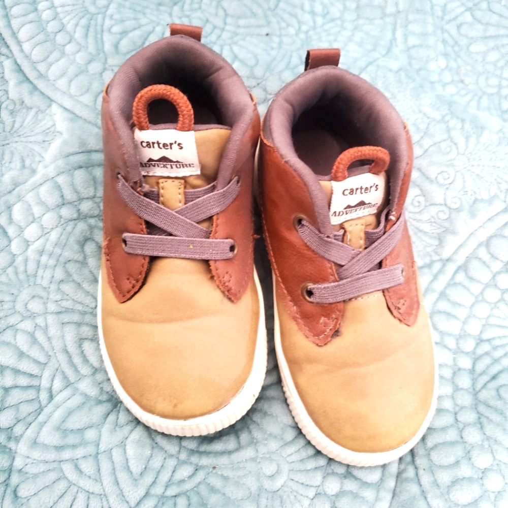 Toddler shoes 7c